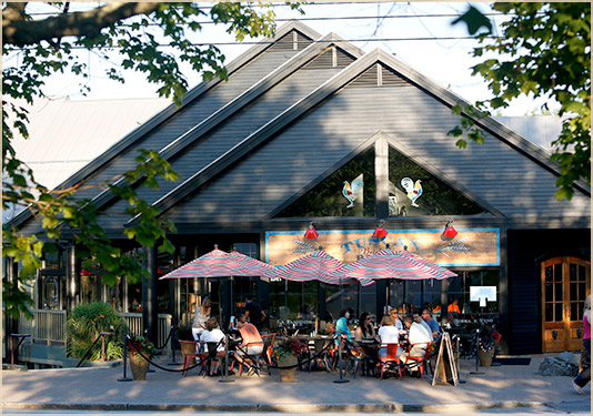 Restaurant with patio in Freeport, Maine